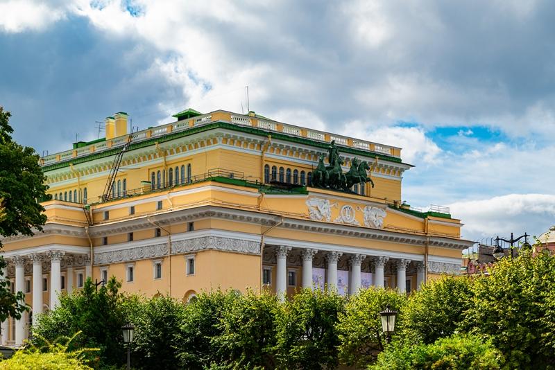 Роскошь и тайны Петербургских дворцов на 4 дня