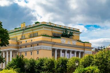 Классический тур для школьников в Петербург на 2 дня