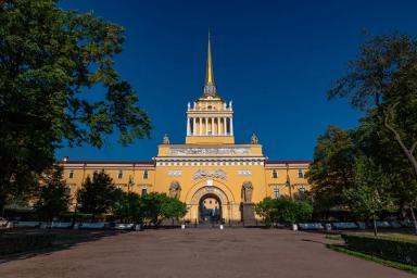 Классический тур для школьников в Петербург на 5 дней