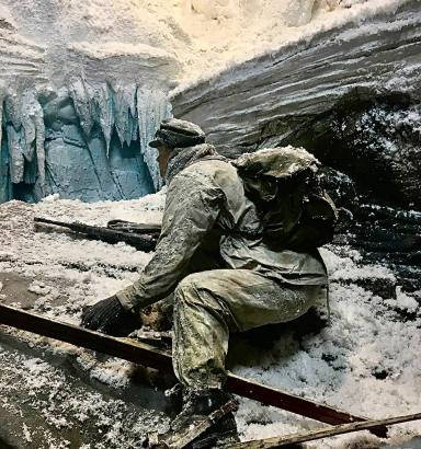 Автобусная экскурсия "Историческое путешествие в мир кино". Иммерсивный проект "Пропавшие в кинохронике"