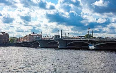Автобусная экскурсия новая география Петербурга с посещением музея современного искусства "Эрарта" 