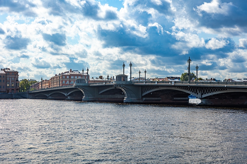Автобусная экскурсия новая география Петербурга с посещением музея современного искусства "Эрарта" 