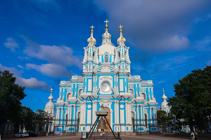 Классический тур для взрослых в Петербург на 5 дней