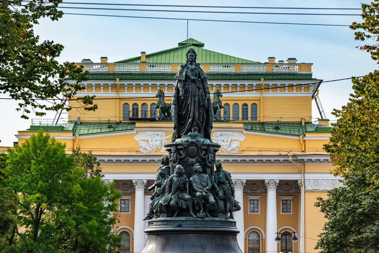 Петербург для групп школьников - погружение в историю на 4 дня (осень-зима 2024)