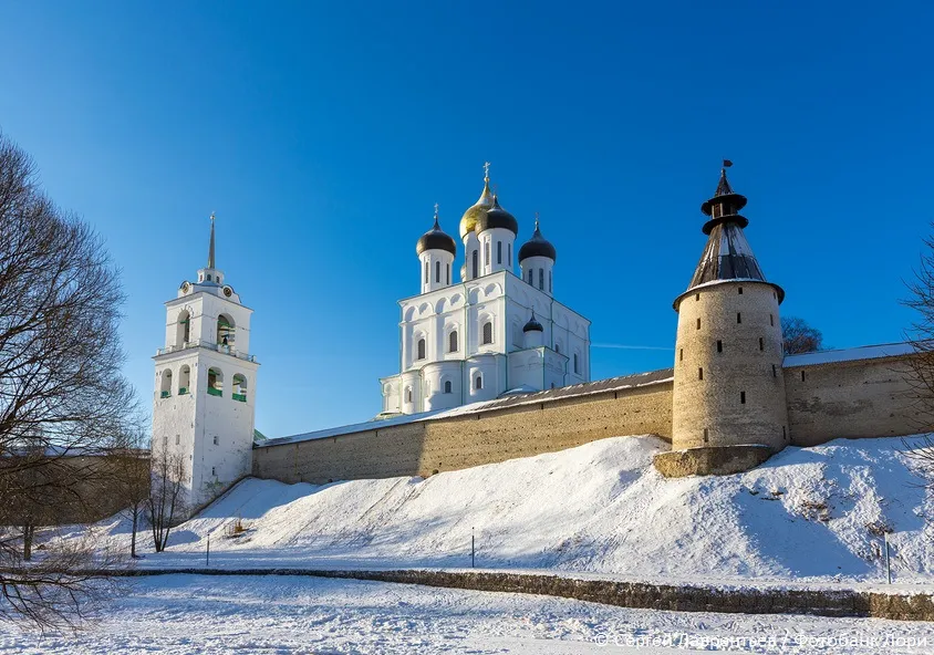 Пушкинские горы. Новый год на турбазе «Пушкиногорье»